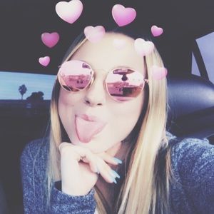 Meet your Posher, Emmalee